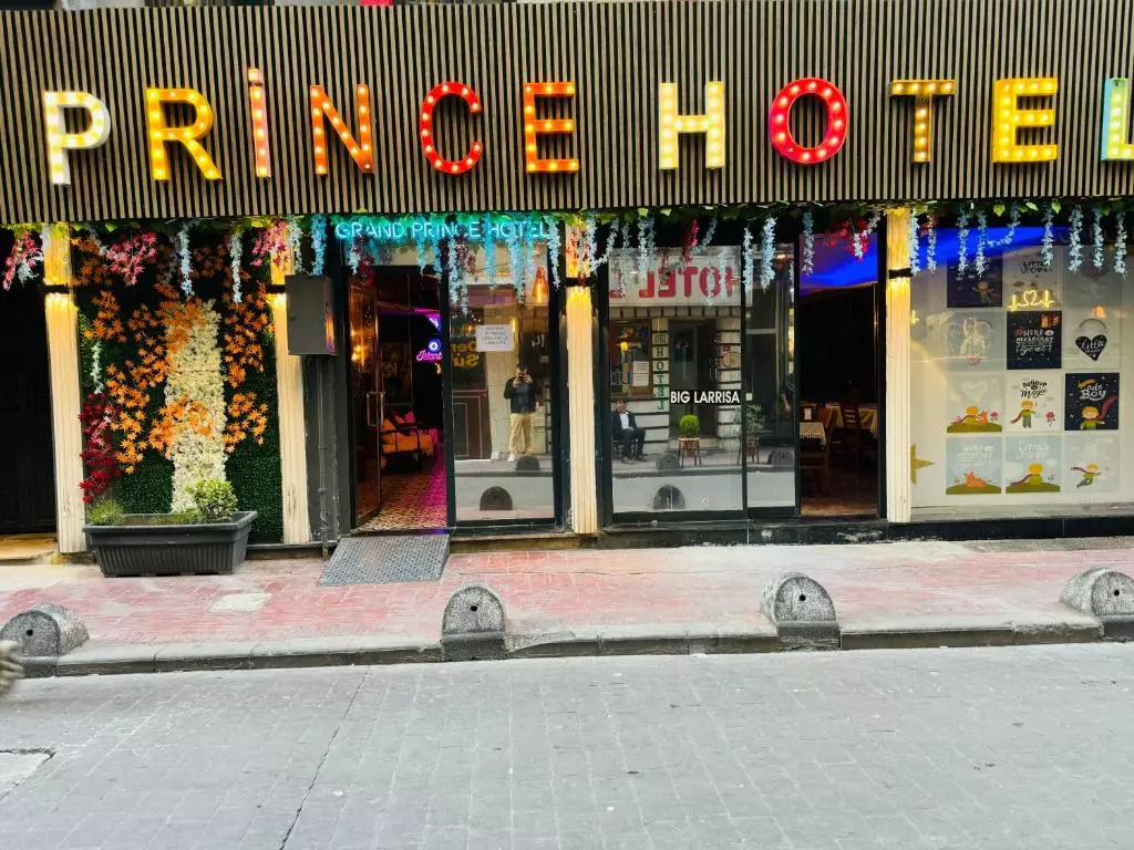 ورودی هتل KUCUK PRENS